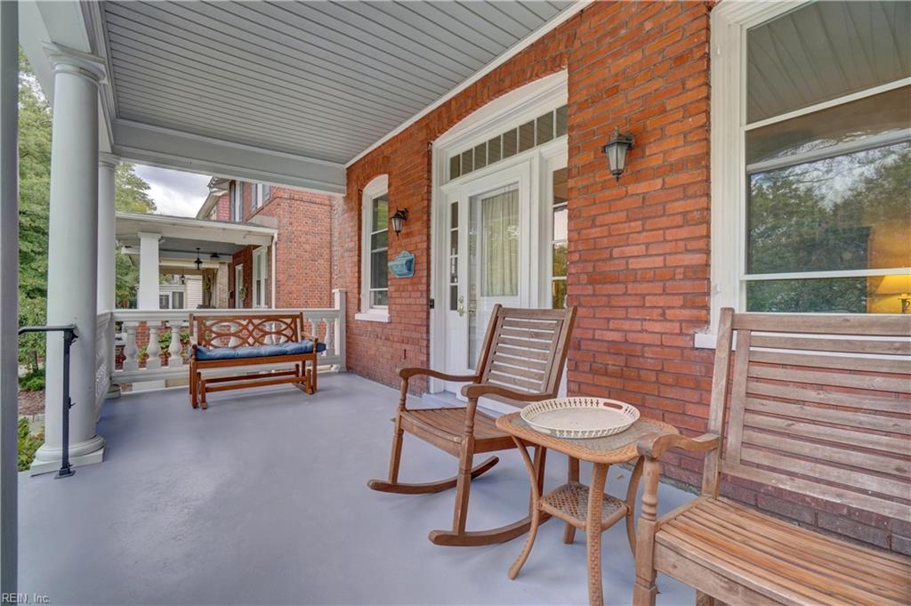 1318 Stockley Gardens