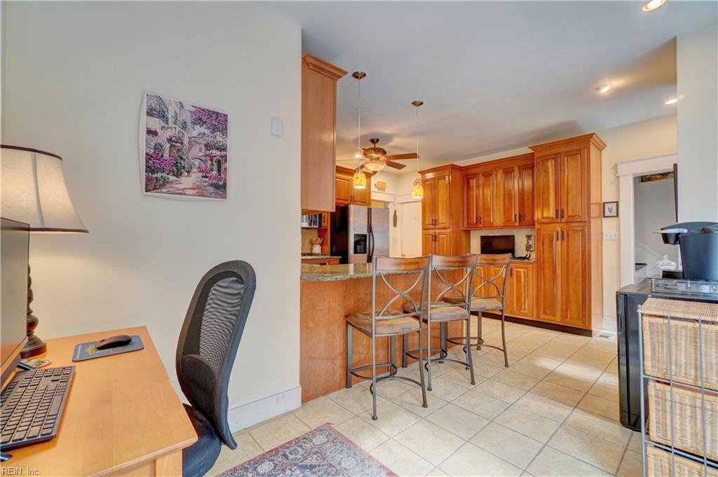 1318 Stockley Gardens