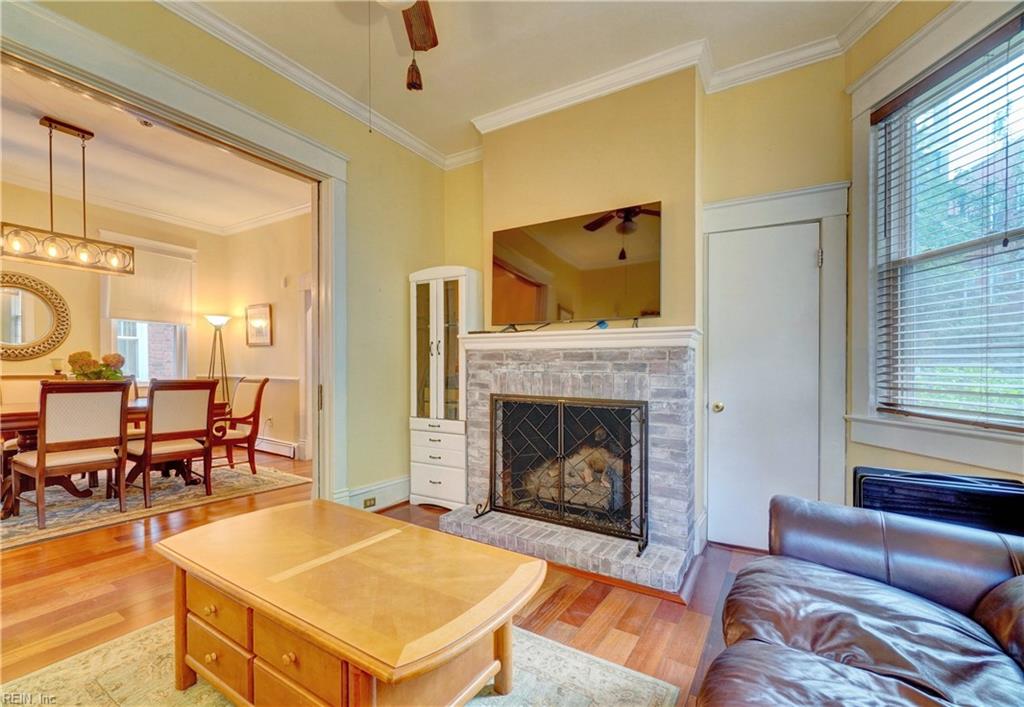 1318 Stockley Gardens