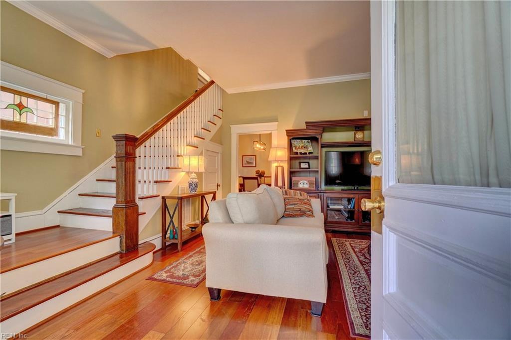 1318 Stockley Gardens