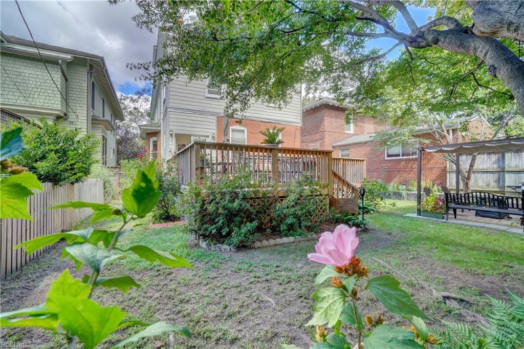 1318 Stockley Gardens