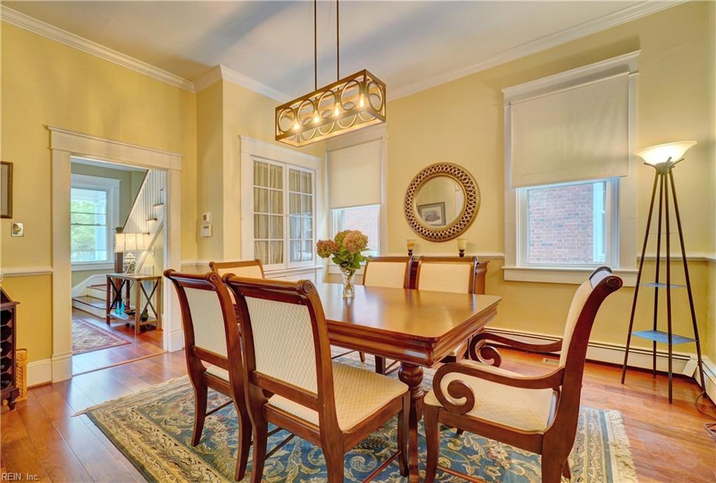 1318 Stockley Gardens