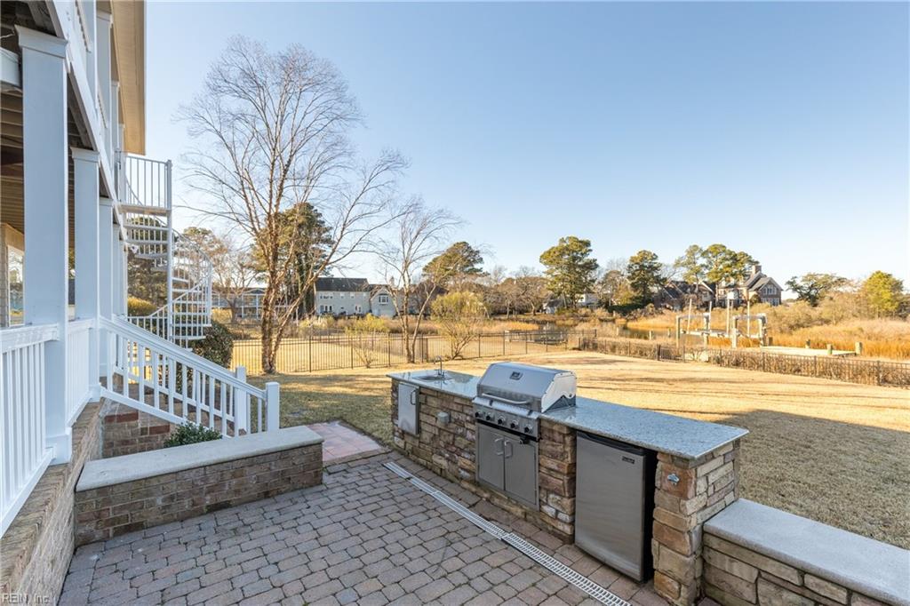 1048 N Lexan CRES