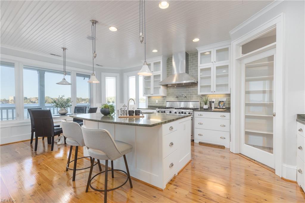 1048 N Lexan CRES