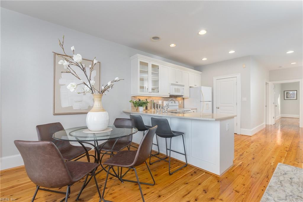 1048 N Lexan CRES