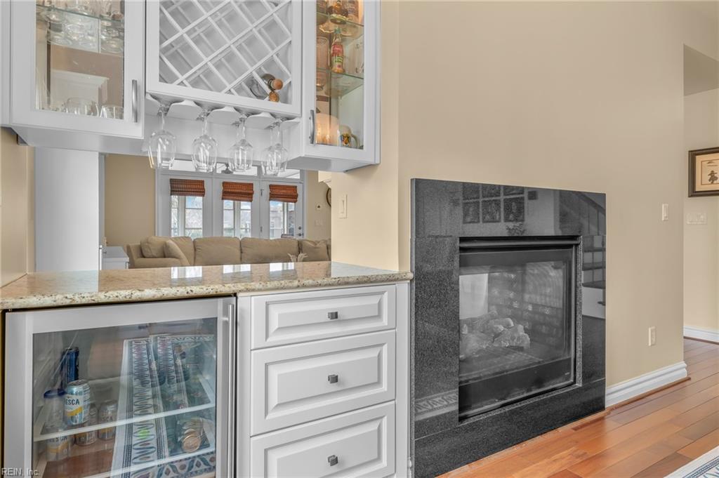 3221 Shelter Cove CT