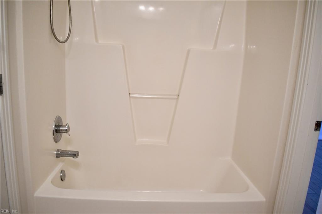 2320 Sea Shell RD 102