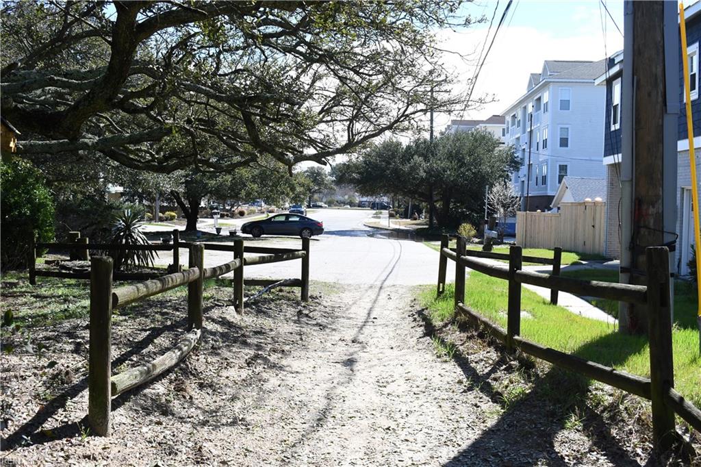 2320 Sea Shell RD 102