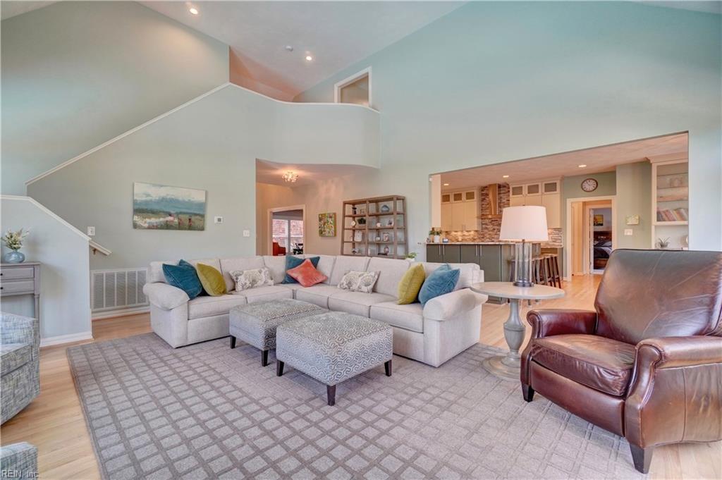 3281 Doncaster Point