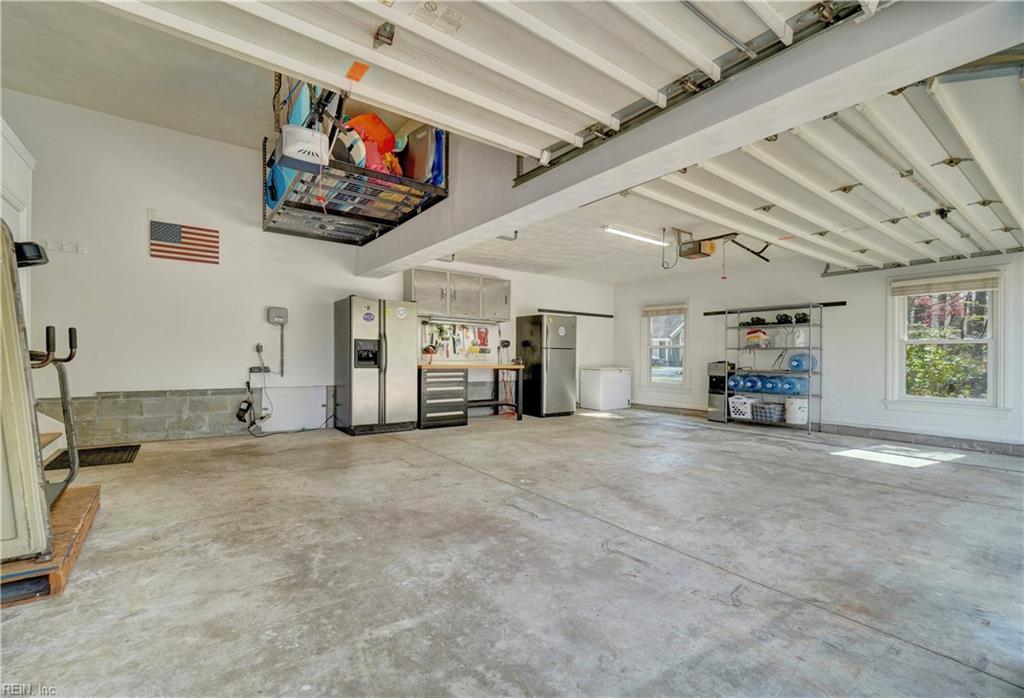 3281 Doncaster Point