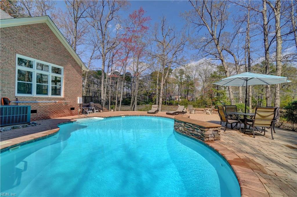 3281 Doncaster Point