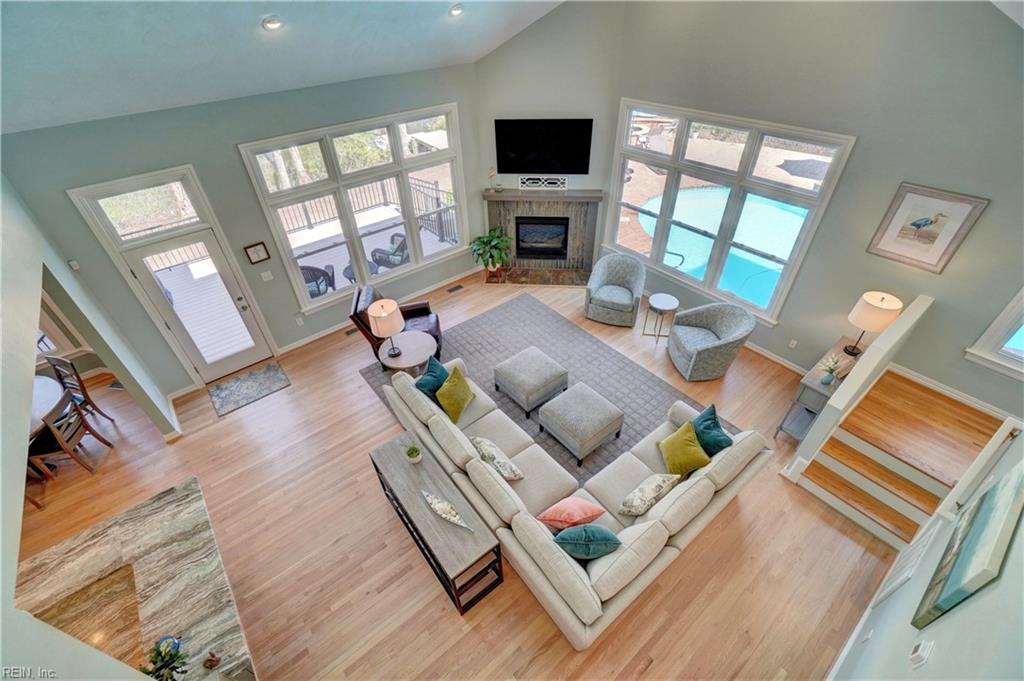 3281 Doncaster Point