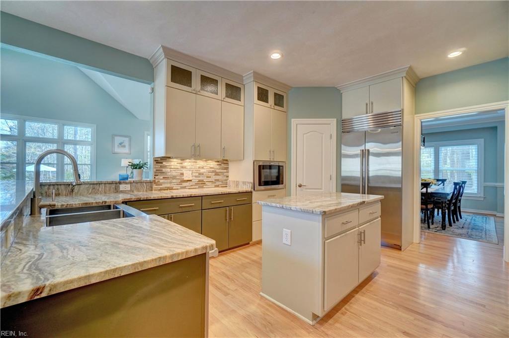 3281 Doncaster Point