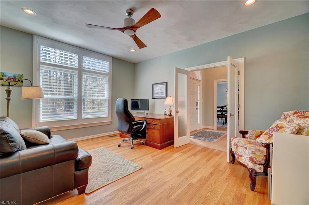 3281 Doncaster Point