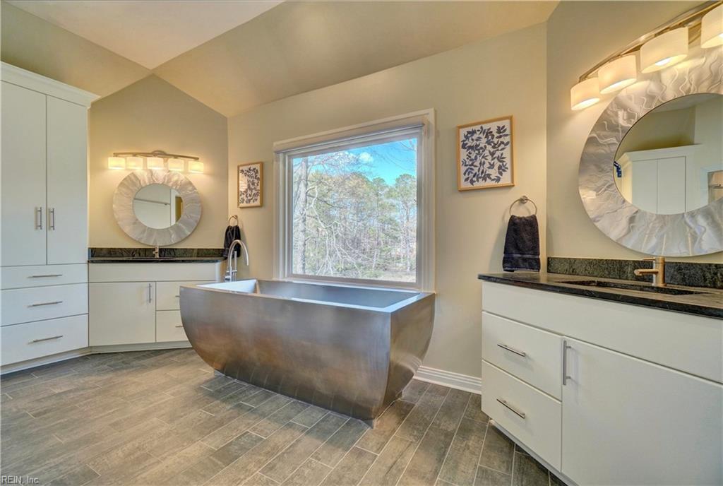 3281 Doncaster Point