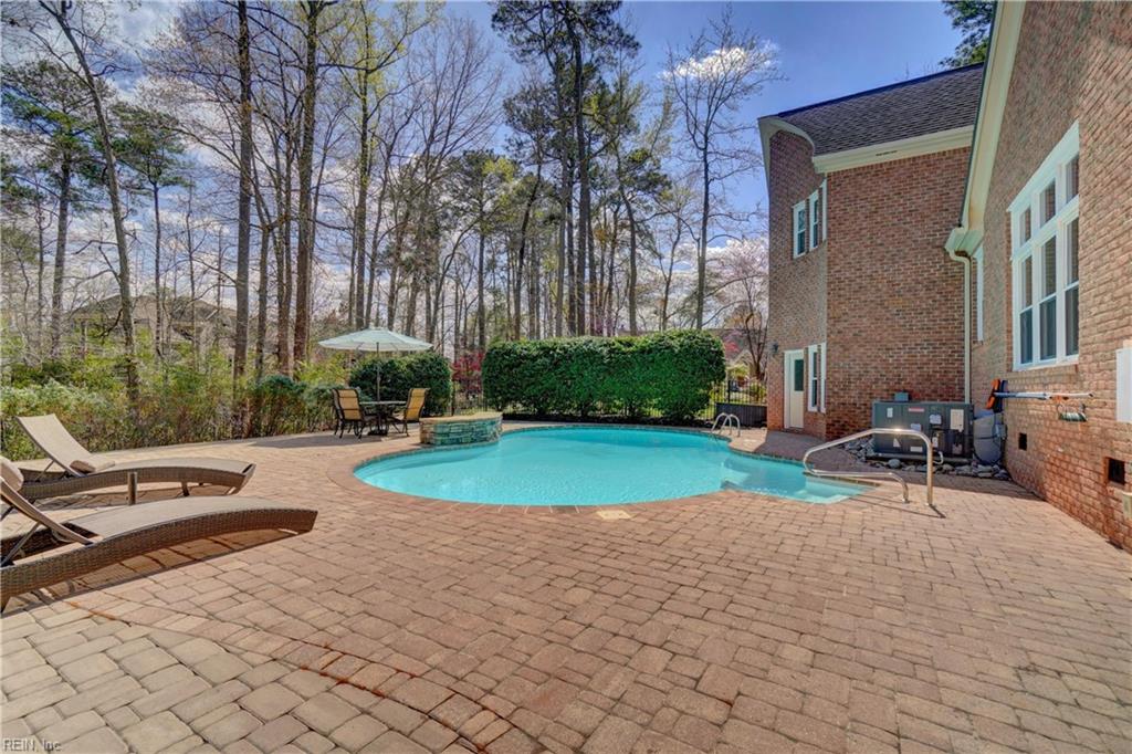 3281 Doncaster Point
