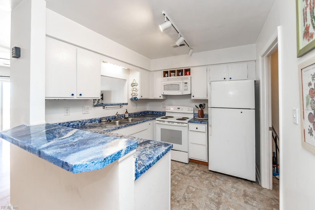 9711 Chesapeake ST D