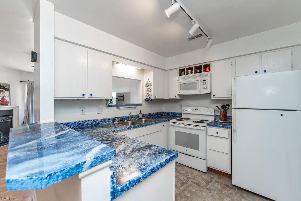 9711 Chesapeake ST D