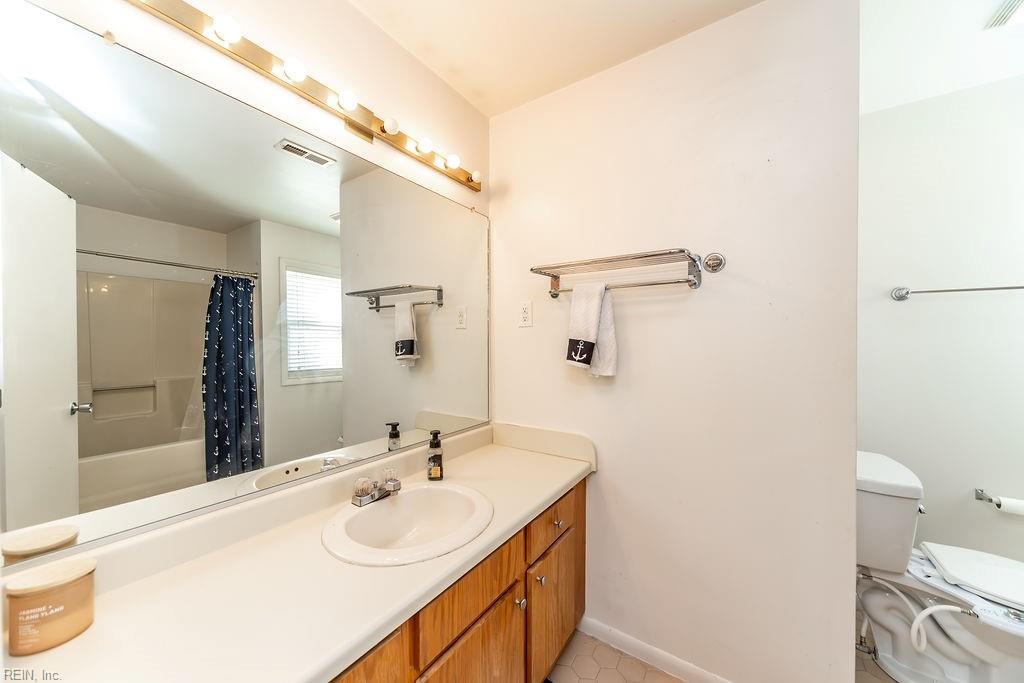 9711 Chesapeake ST D