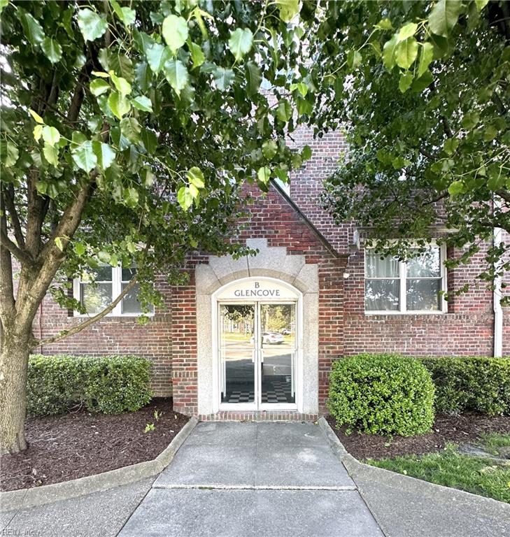 7340 Hampton BLVD B2