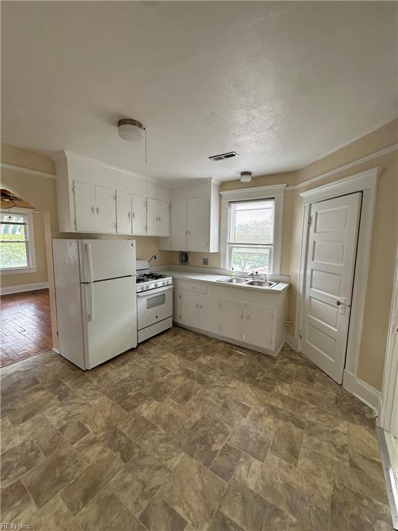 623 Rhode Island AVE