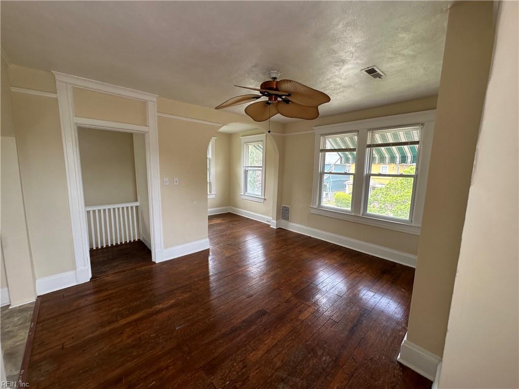 623 Rhode Island AVE