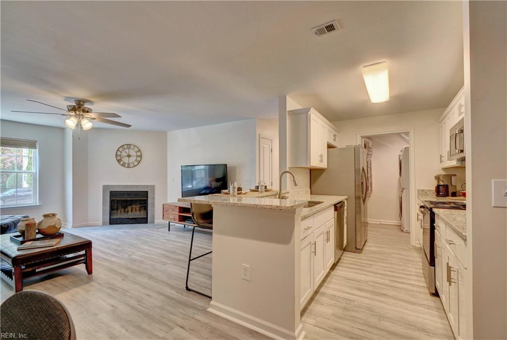 414 Delaware AVE 120