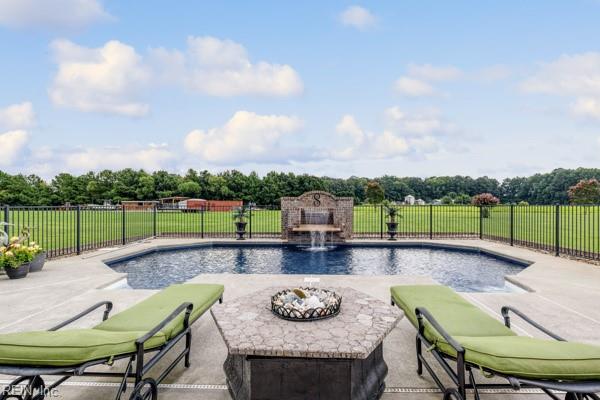 3957 Bunch Walnuts RD