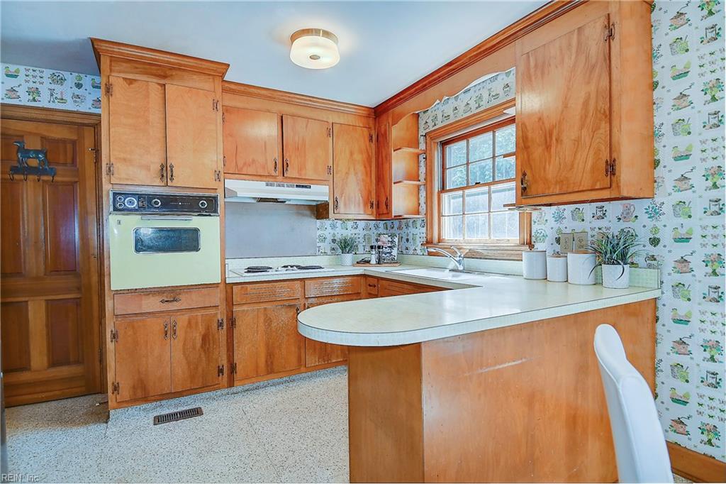 5624 River Bluff Drive