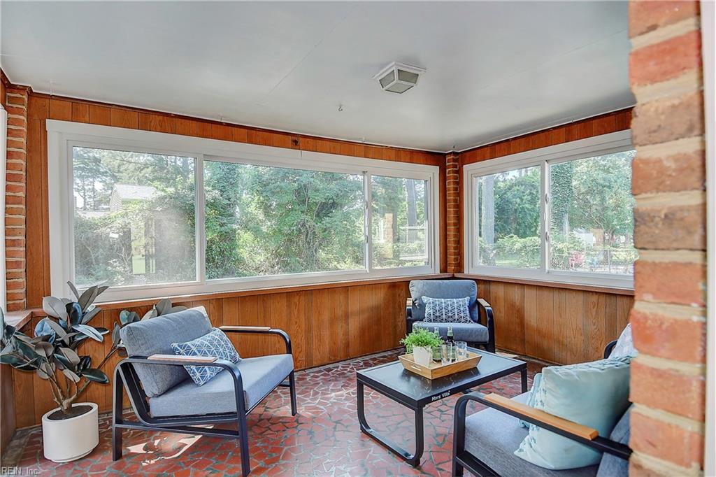 5624 River Bluff Drive