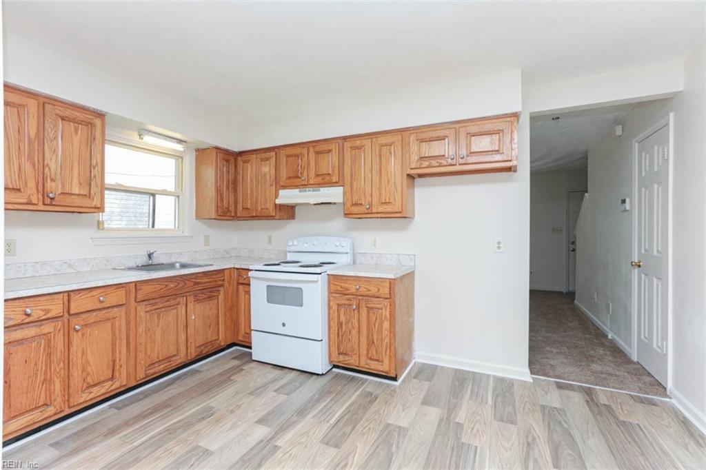 2920 S Cape Henry AVE