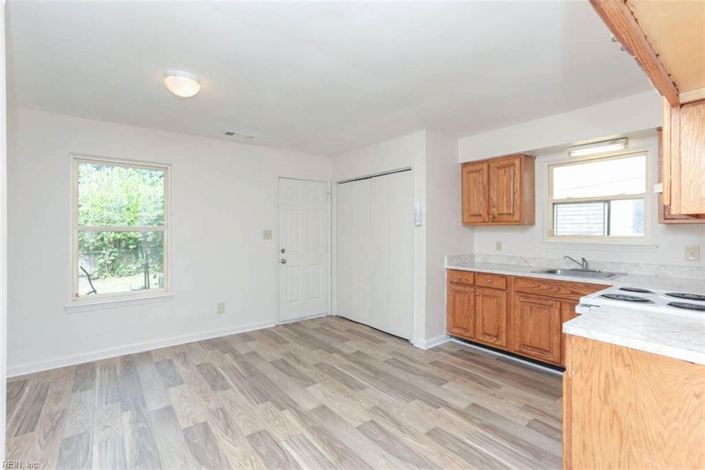 2920 S Cape Henry AVE