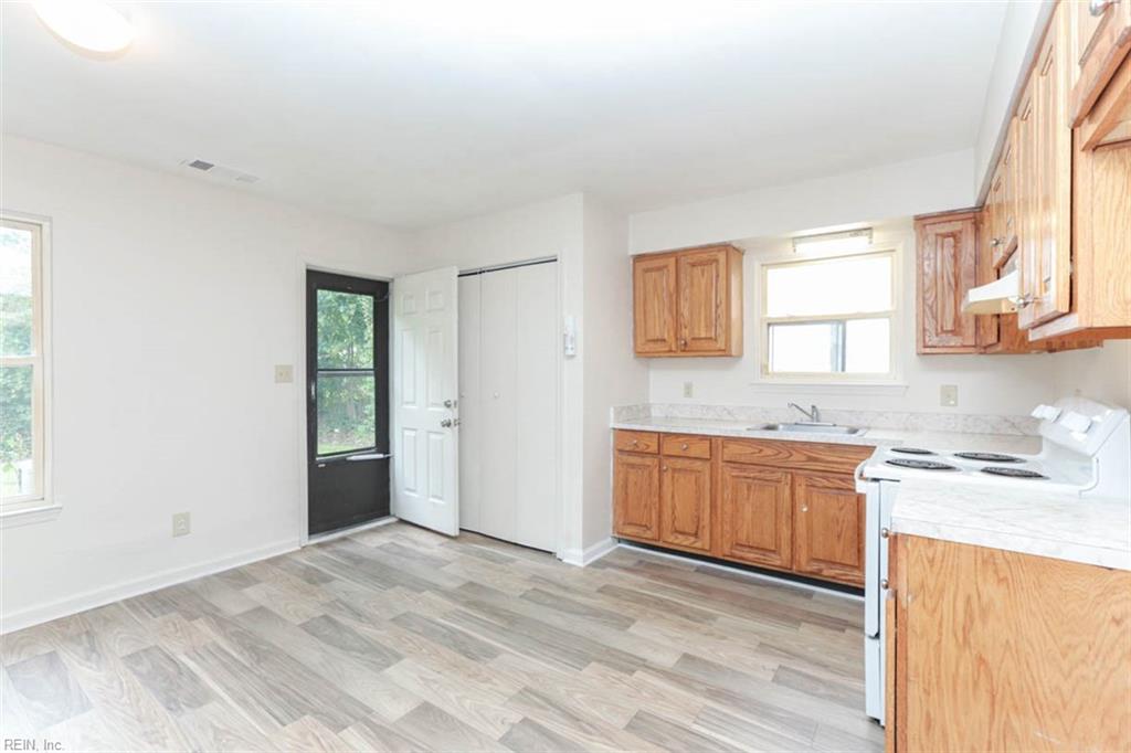 2920 S Cape Henry AVE