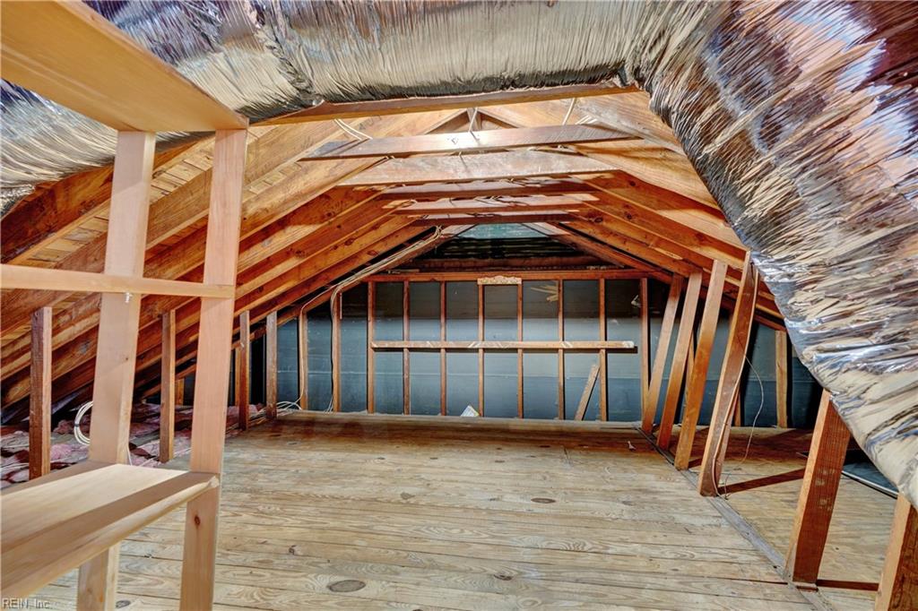 1444 Sweet Briar Avenue