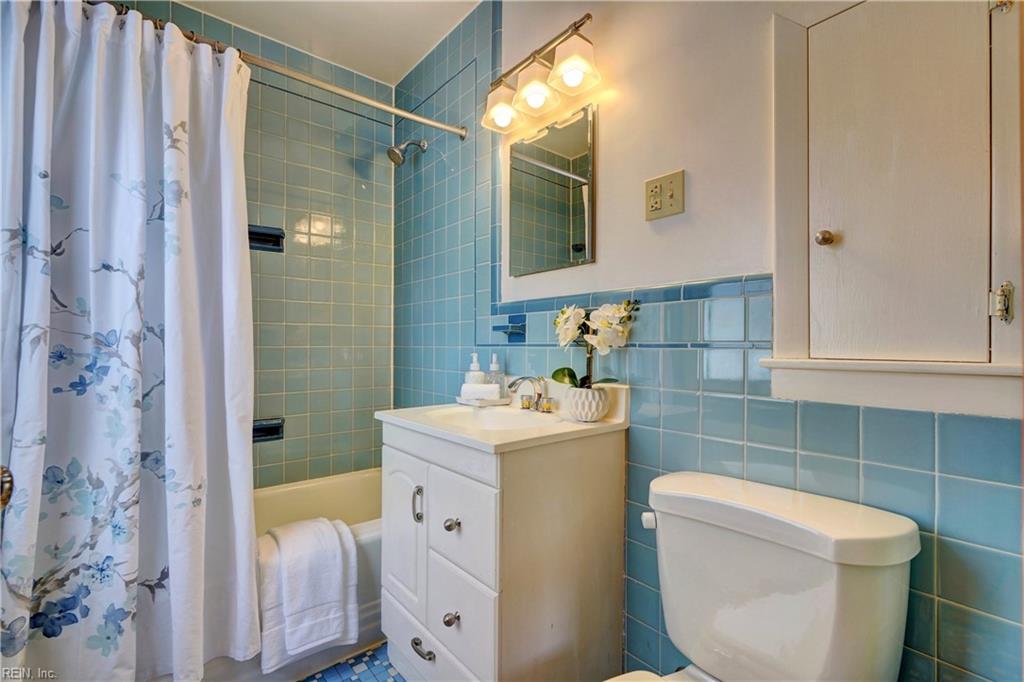 1444 Sweet Briar Avenue