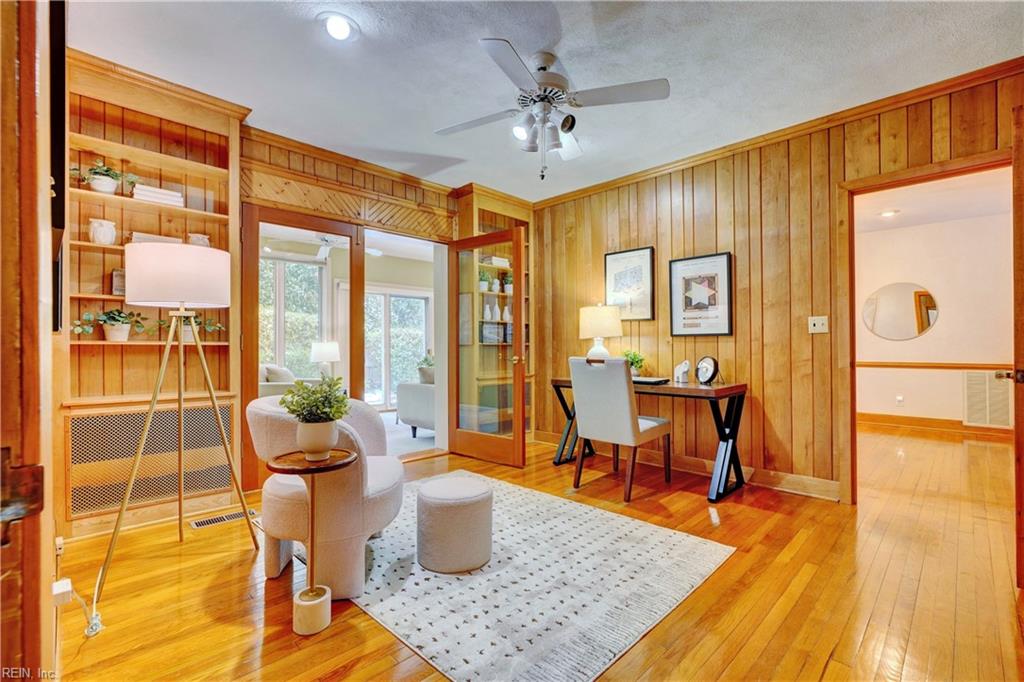 1444 Sweet Briar Avenue