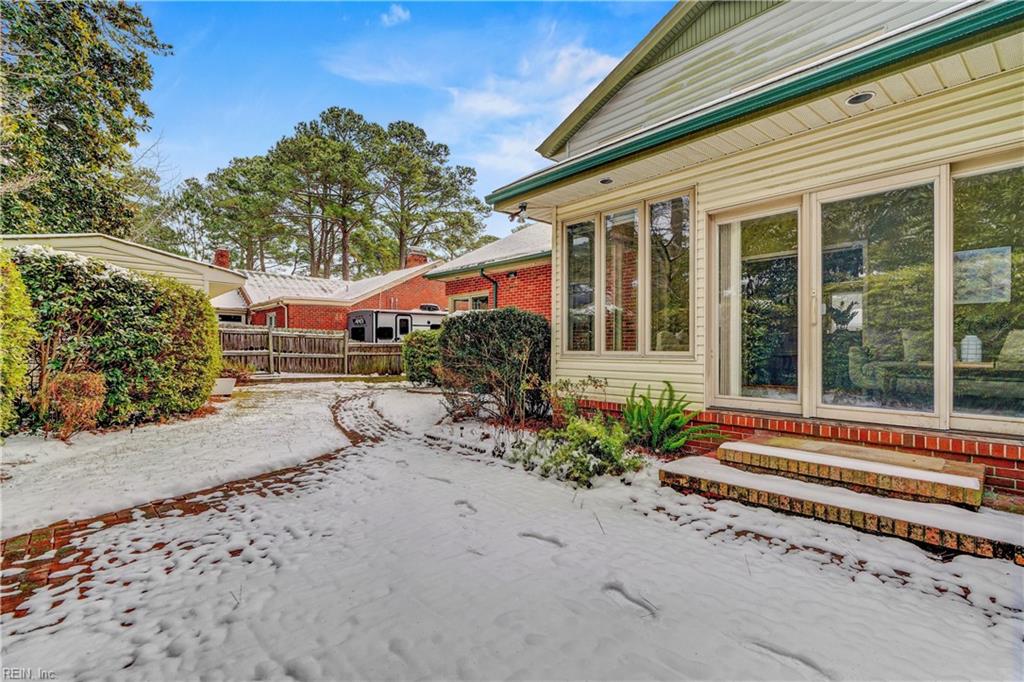 1444 Sweet Briar Avenue