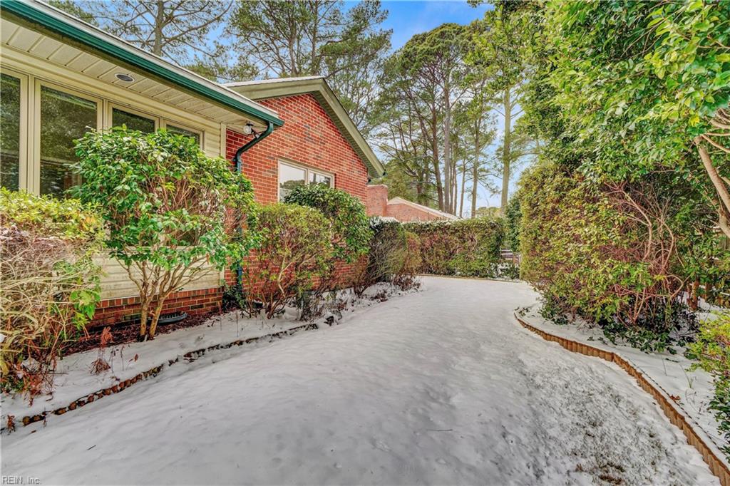 1444 Sweet Briar Avenue