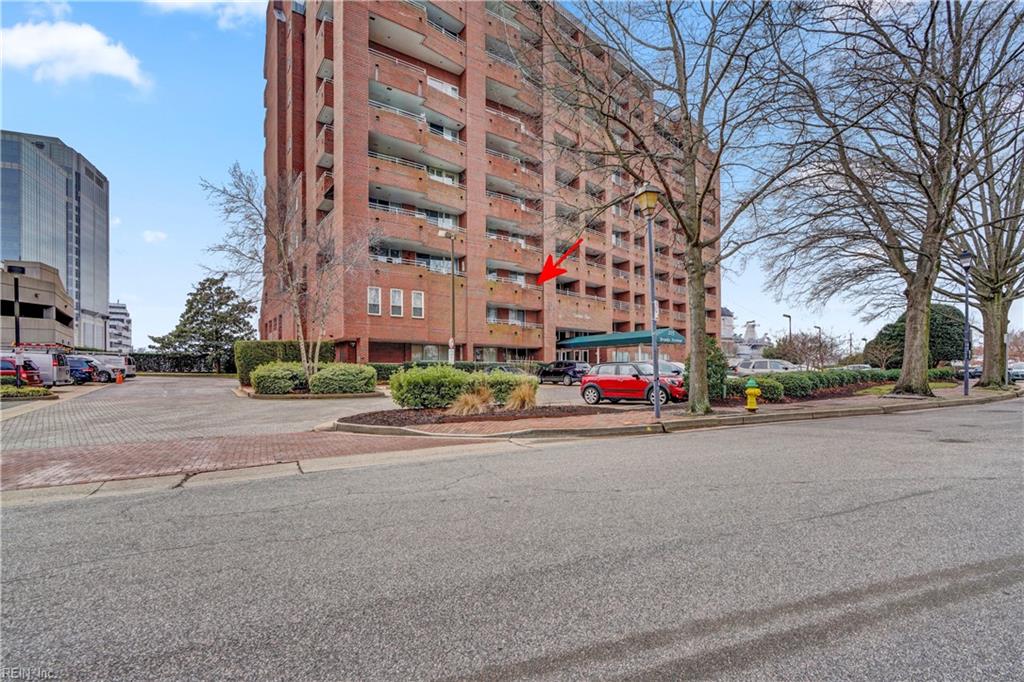 215 Brooke Avenue 307