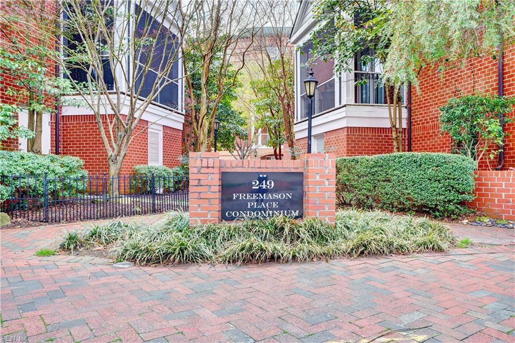 249 W Freemason Street 209