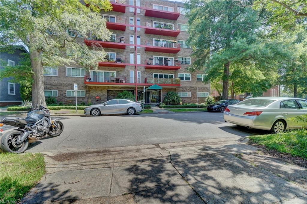 1024 Gates Avenue 5A