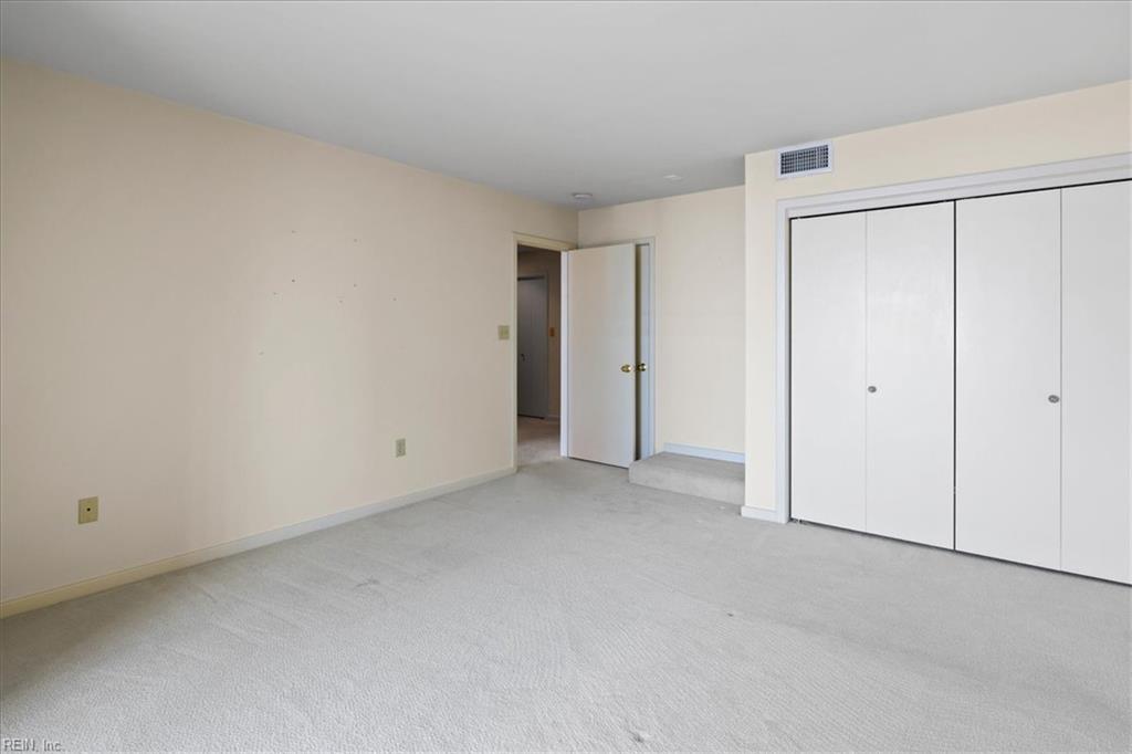 215 Brooke Avenue 1004
