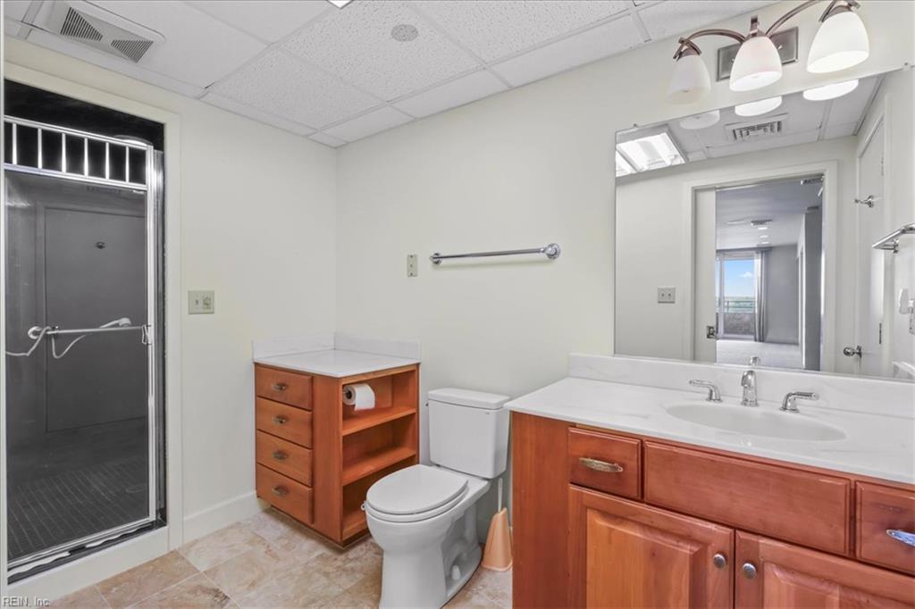 215 Brooke Avenue 1004