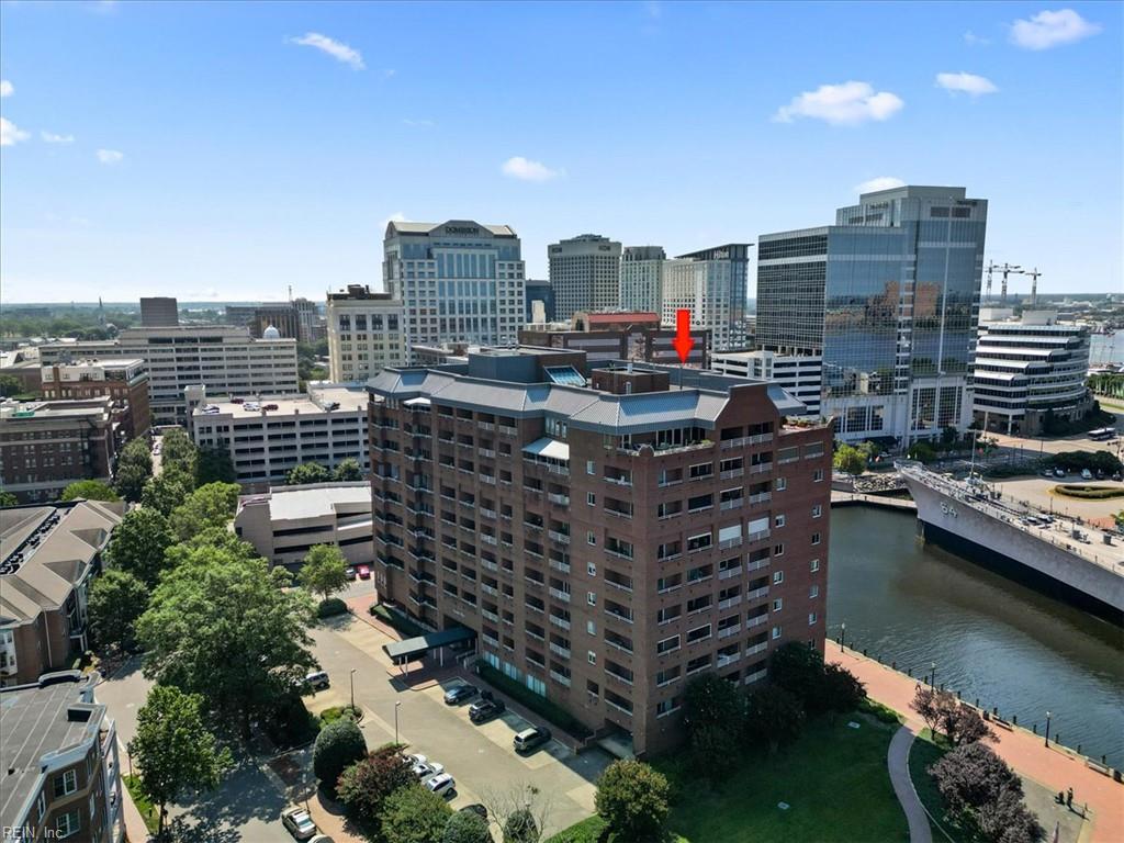 215 Brooke Avenue 1004