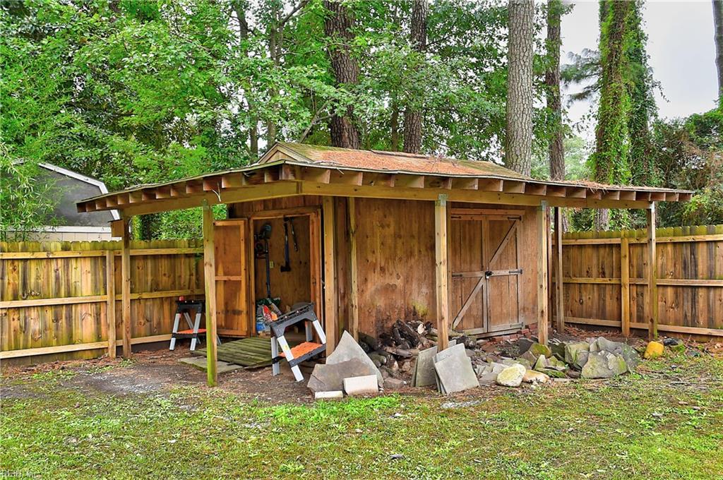 5240 Lake Shores Road