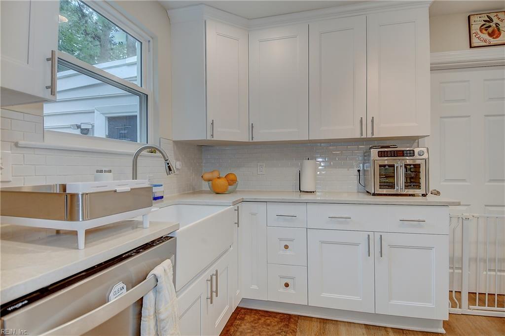 5240 Lake Shores Road