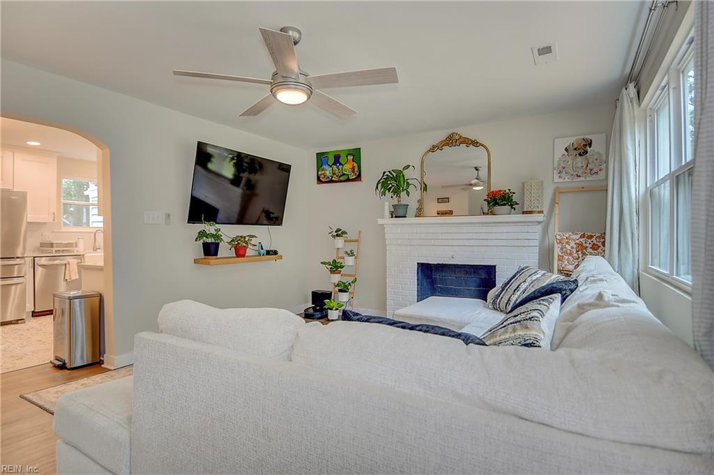 5240 Lake Shores Road