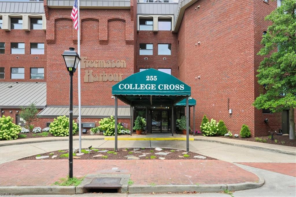 255 College Cross, Unit 52