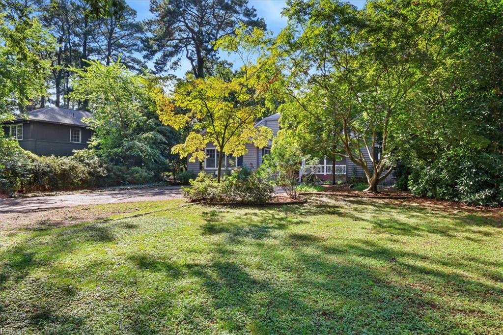 5555 Lakewood Drive