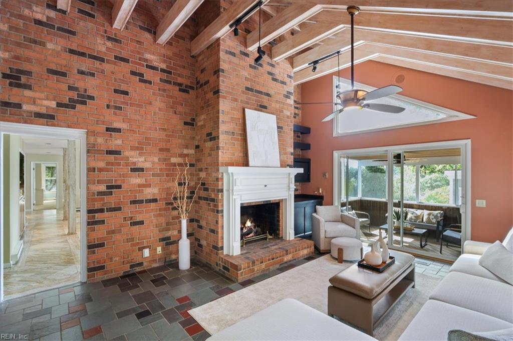 5555 Lakewood Drive